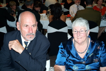 Dave mortars and Beverley Flintoft [Binning]