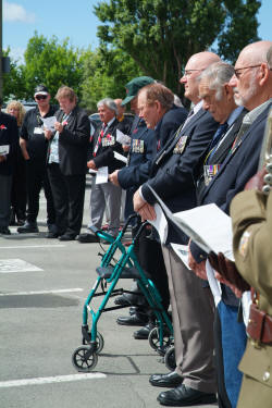 hollow square for memorial service - mortars on right with 3Pl at rear [Binning] 
