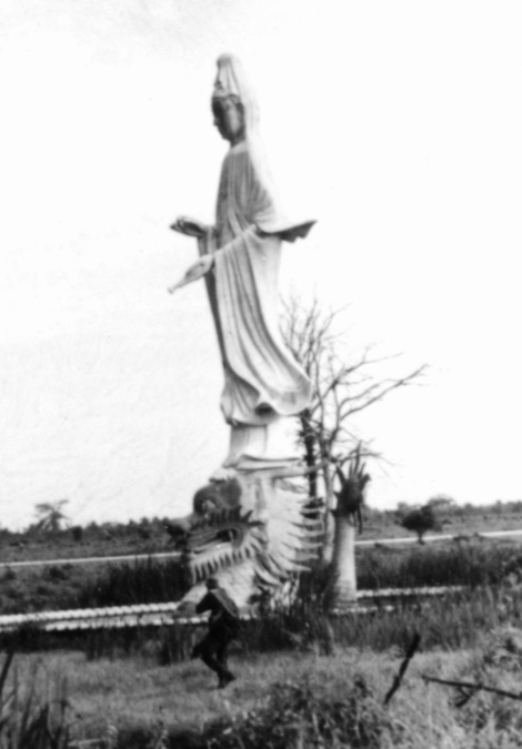 large Bhuddist statue beside SHW15 - there was a large sign on the road opposite requesting in english that passing soldiers not fire at the statue [Brooker collection]