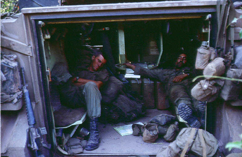 in repose - company commander AND company 2ic [Stock]